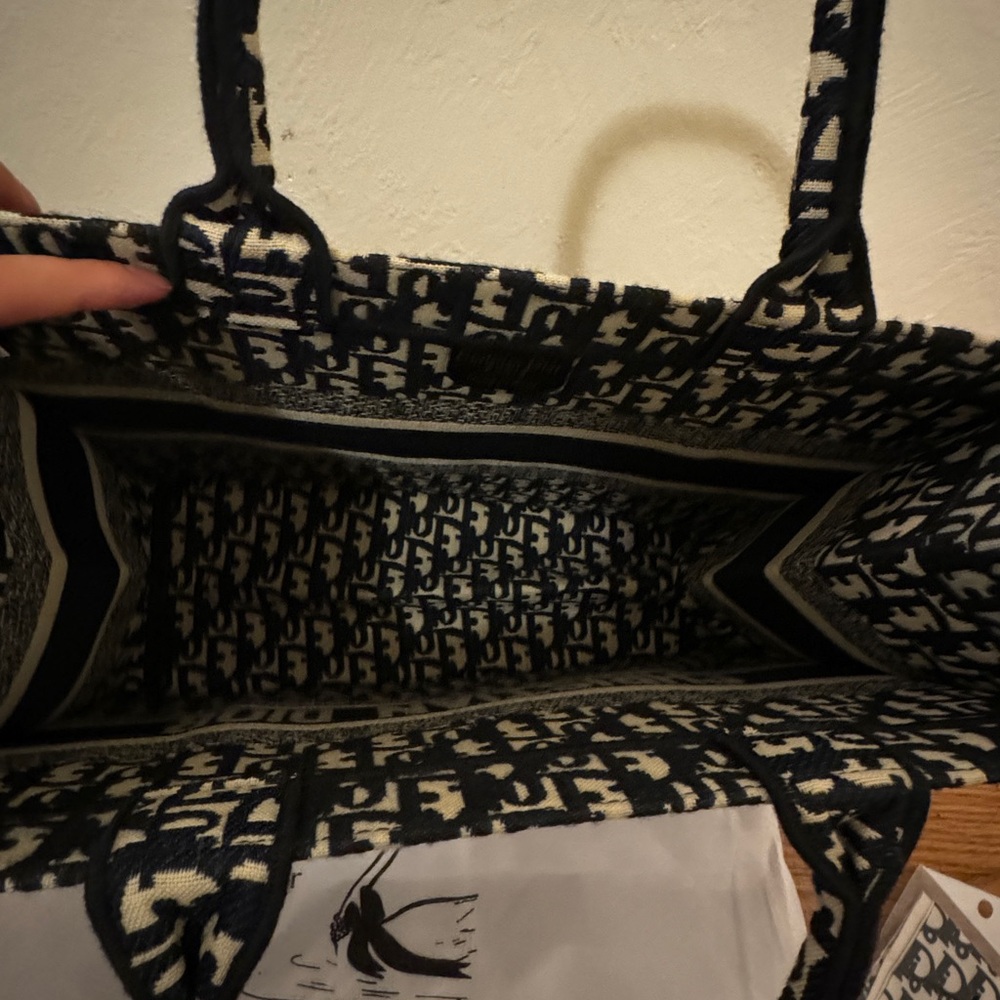 Dior Black and White Logo Scarf - Picture 2 of 7